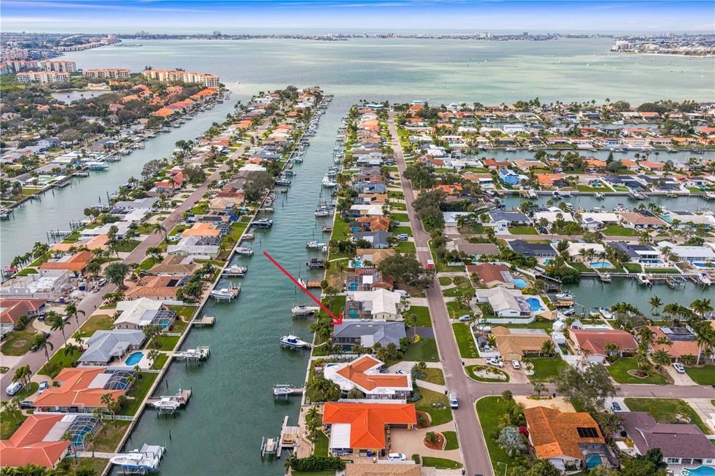 Photo of 3912 46th Avenue S, St Petersburg, FL 33711 (MLS # TB8469563)