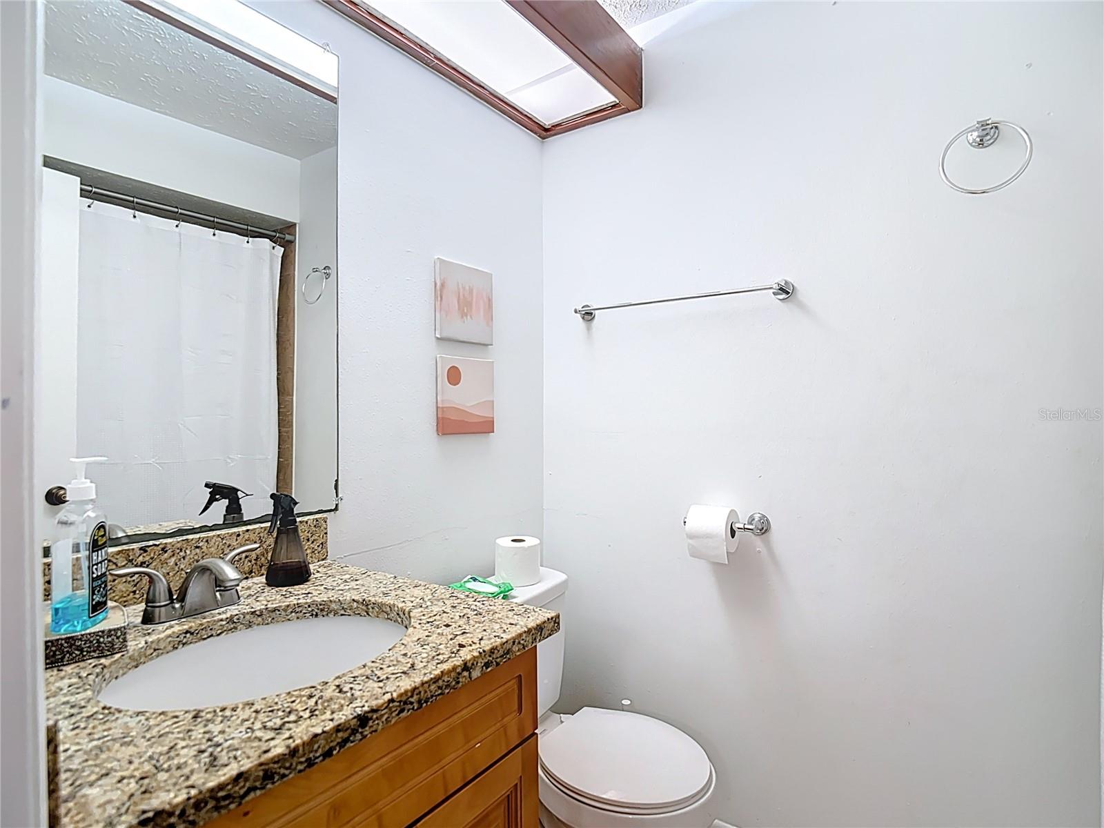CARROLLWOOD OAKS - Residential
