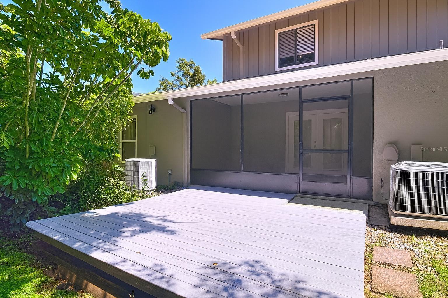CARROLLWOOD OAKS - Residential