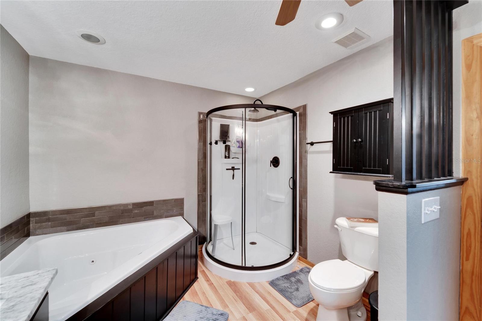 OLD HICKERY - Residential