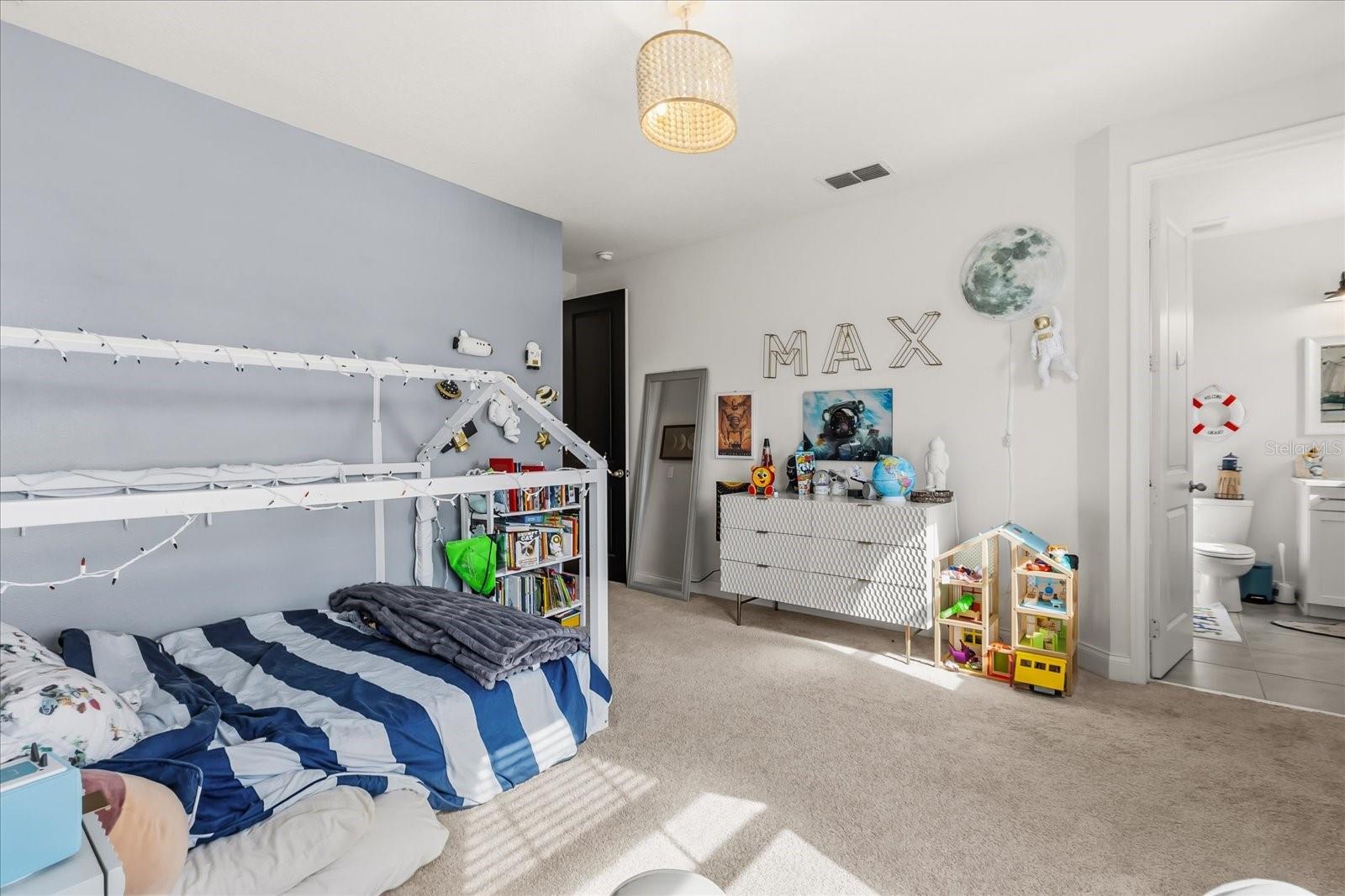 LAKESHORE/WEKIVA - Residential