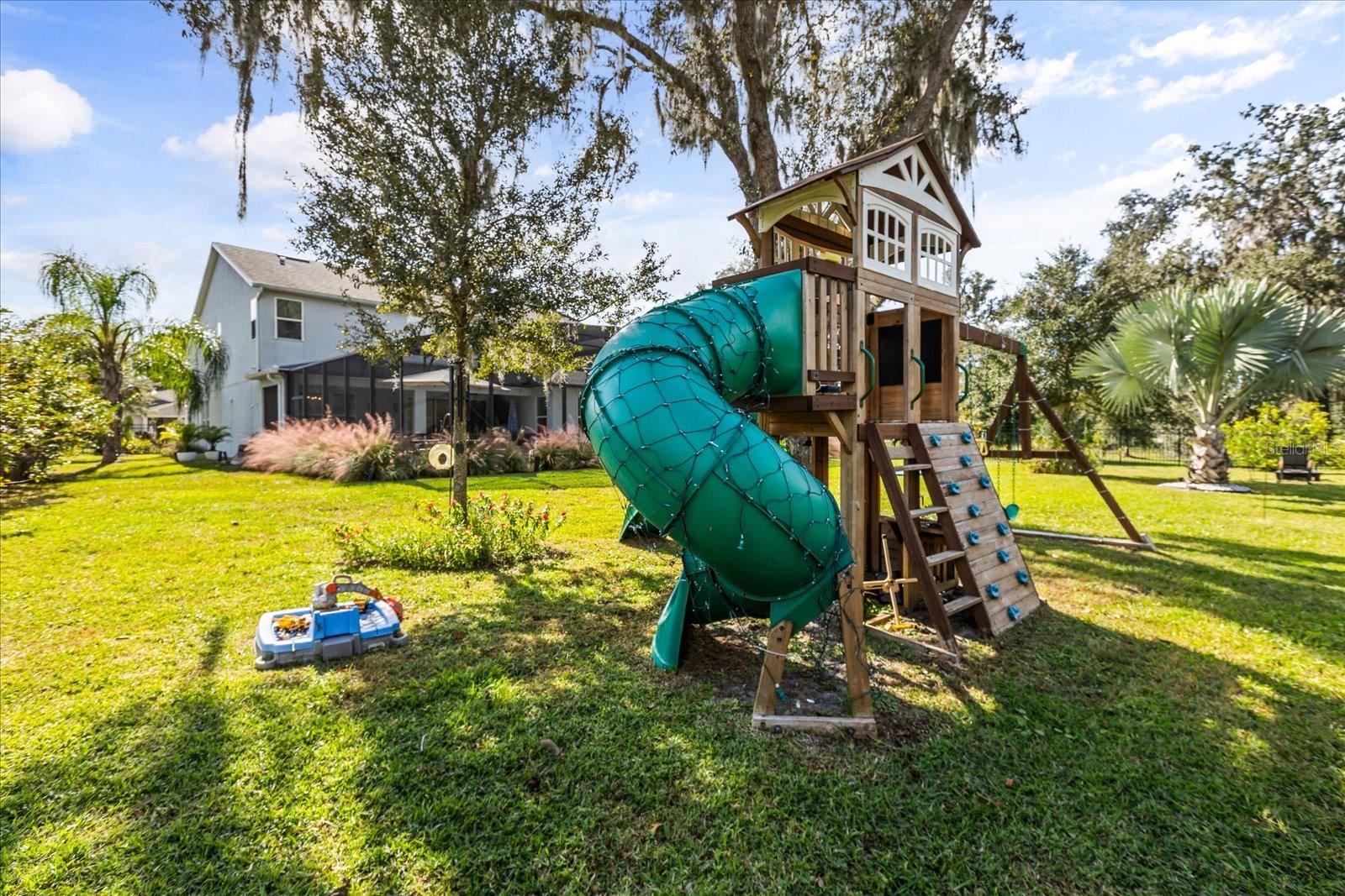 LAKESHORE/WEKIVA - Residential