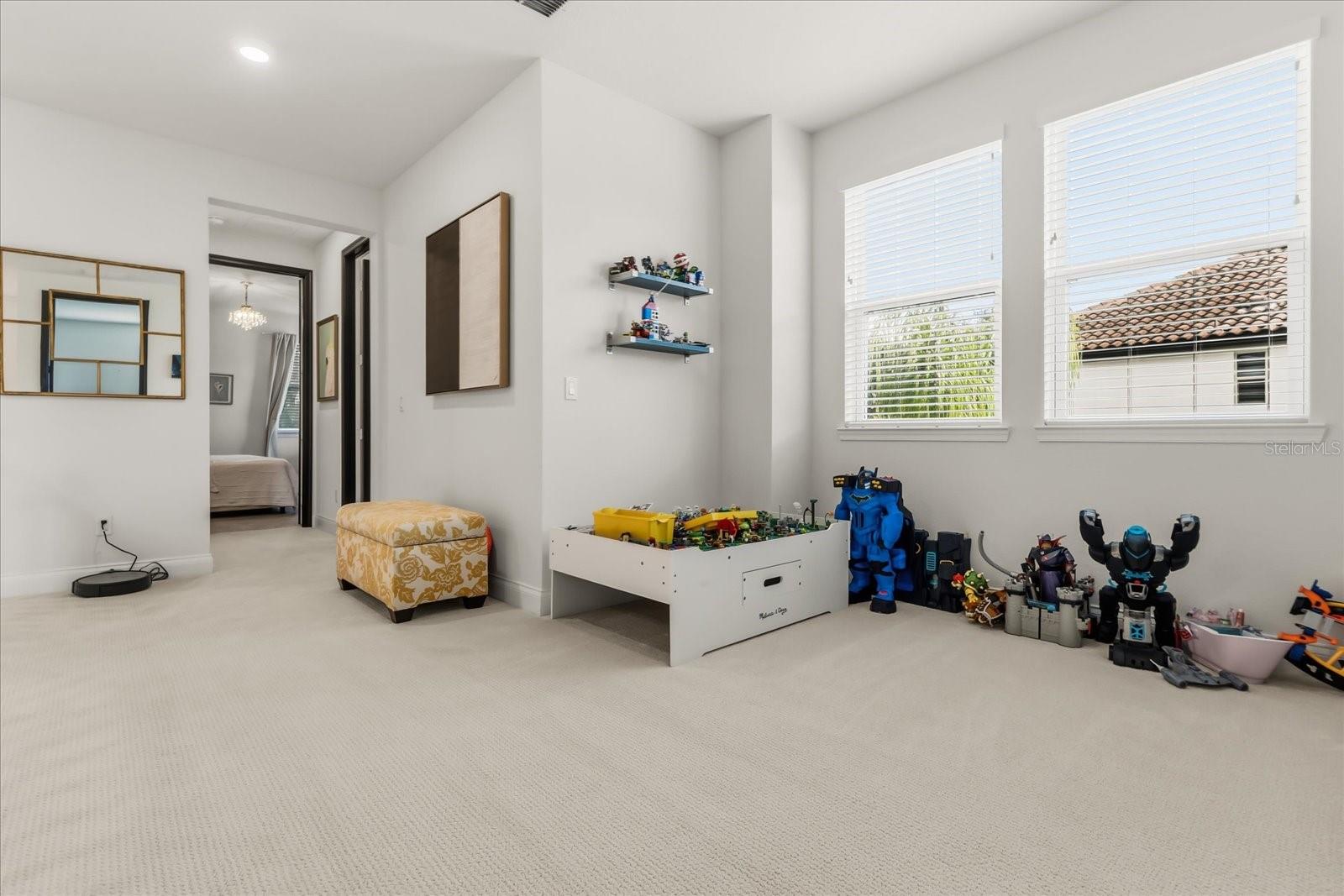 LAKESHORE/WEKIVA - Residential