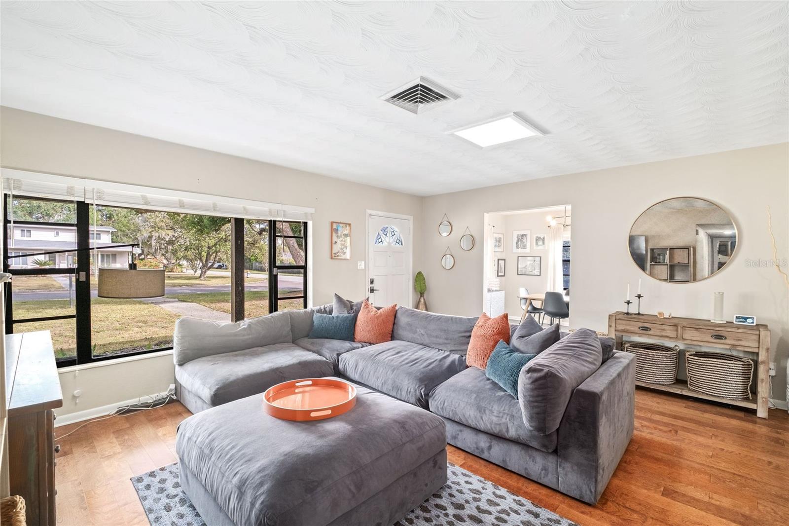 2042 YORKSHIRE DRIVE