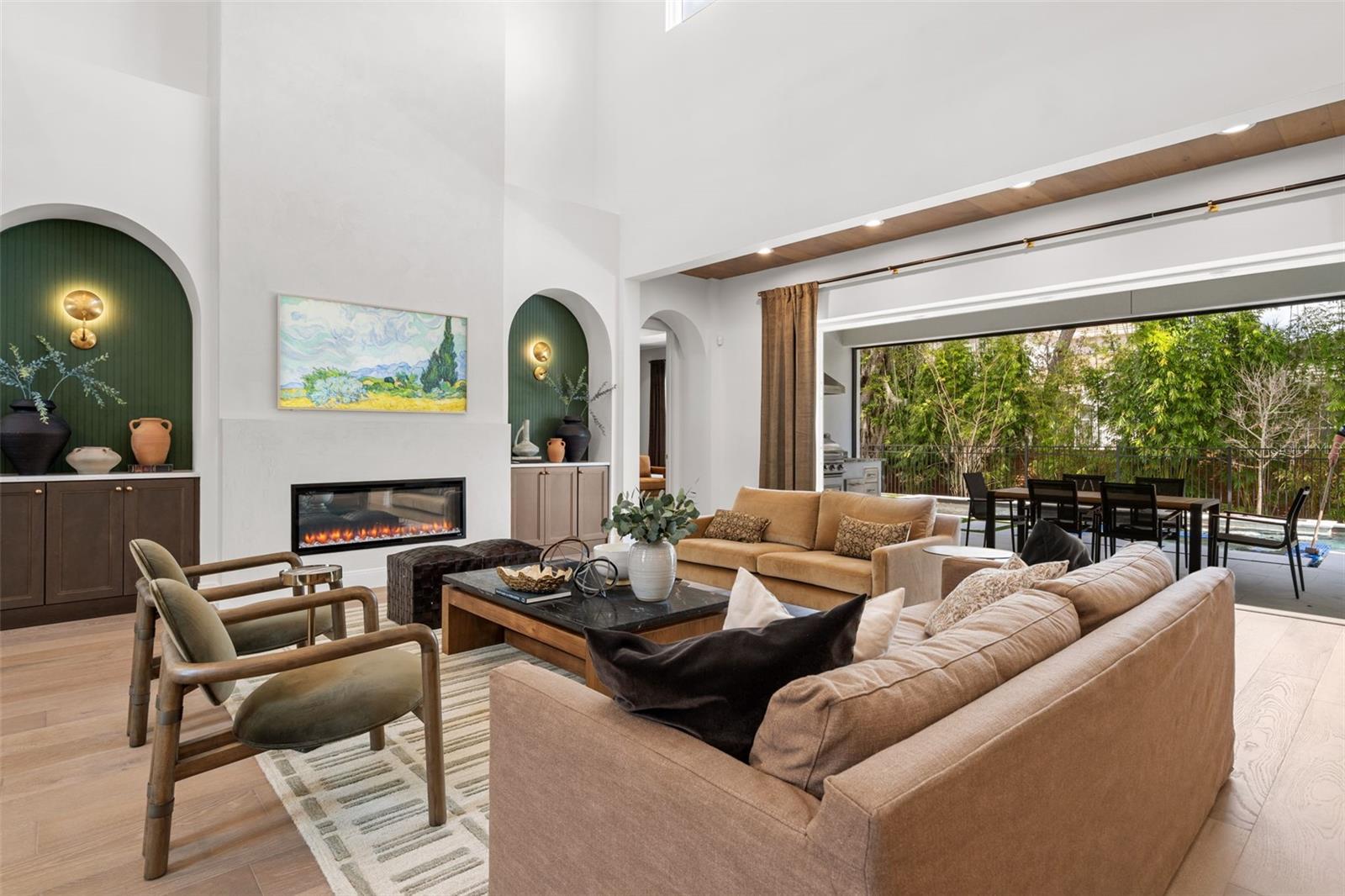 2080 LAKE MARKHAM ROAD