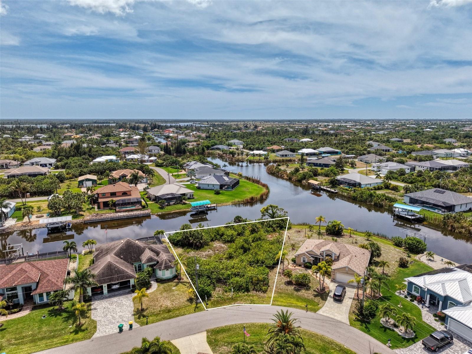 15304 HENNIPEN CIRCLE