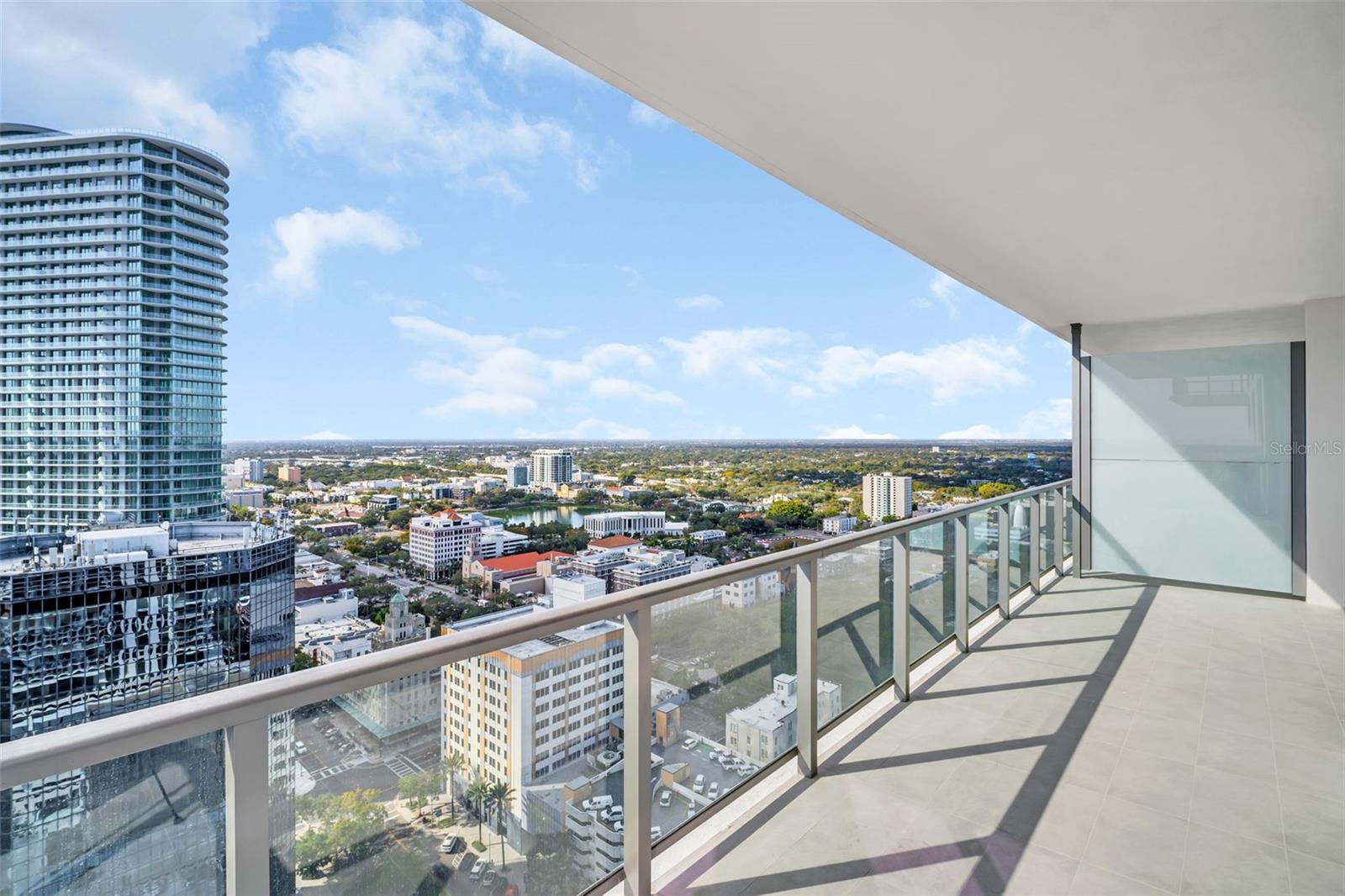 275 1ST AVENUE S 2807