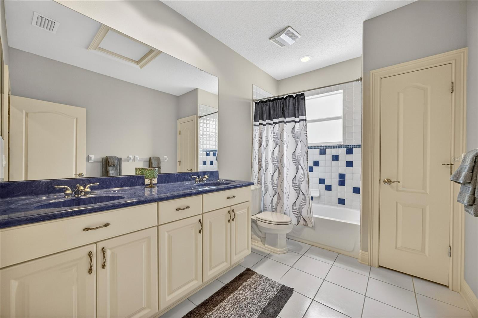 CLERMONT CARRINGTON AT LEGENDS SUB - Residential