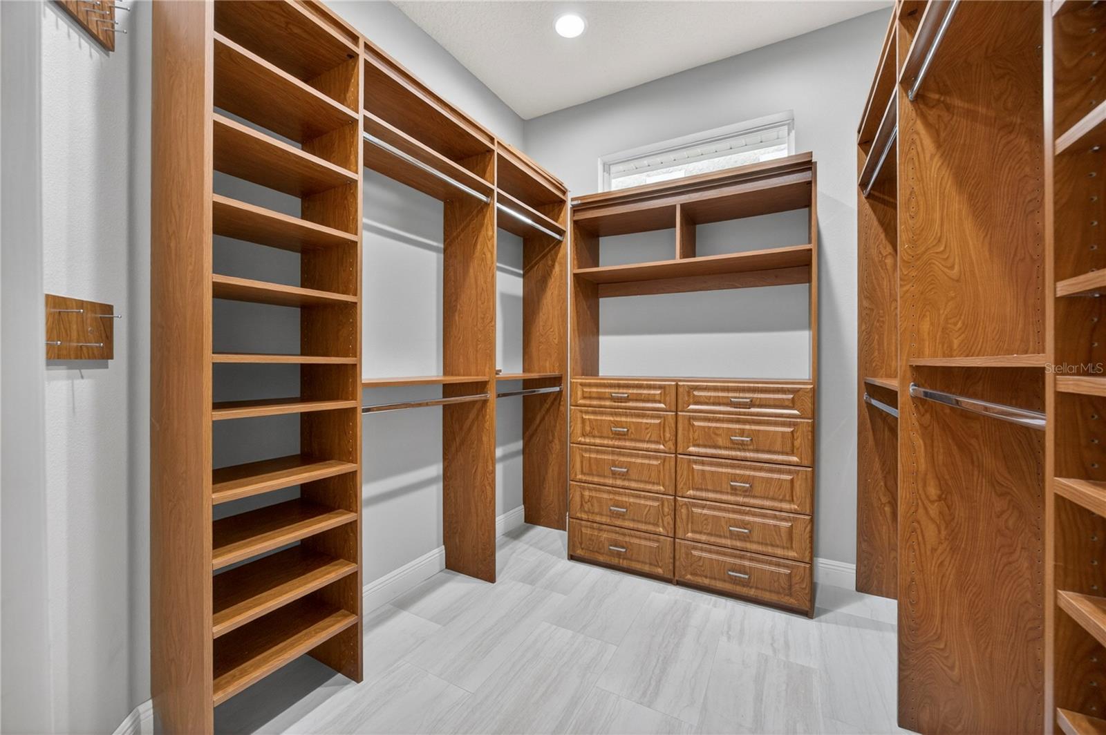 CLERMONT CARRINGTON AT LEGENDS SUB - Residential