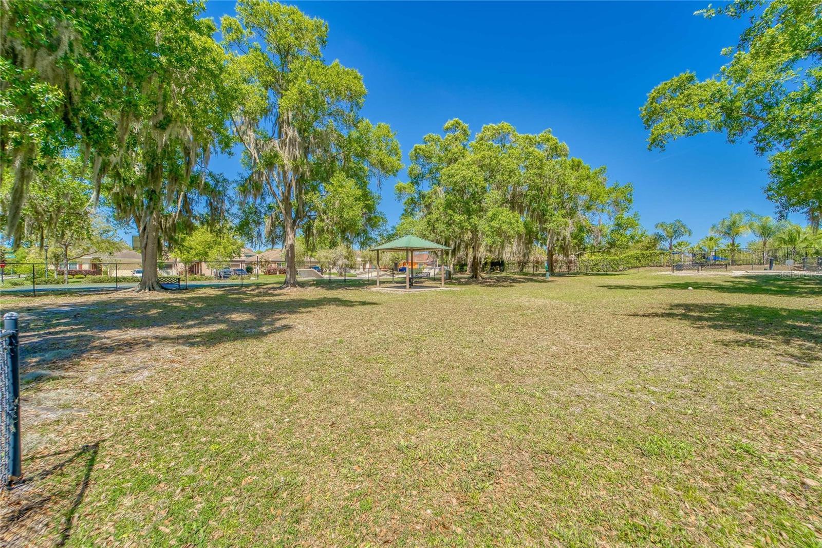 CHANNING PARK - Residential