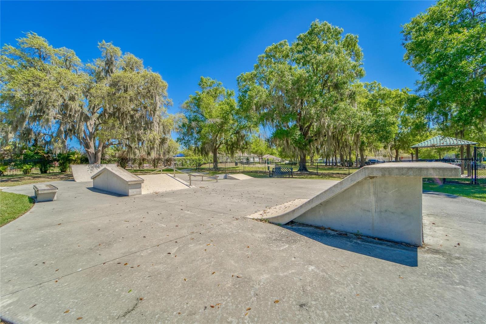 CHANNING PARK - Residential