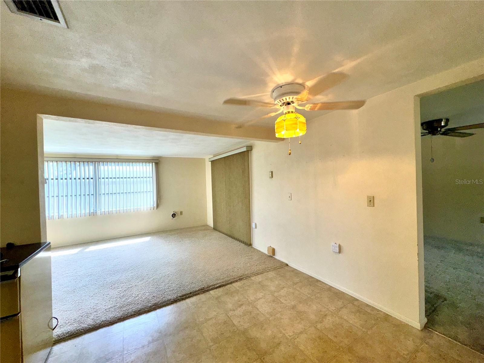 COLONIAL HILLS - Residential