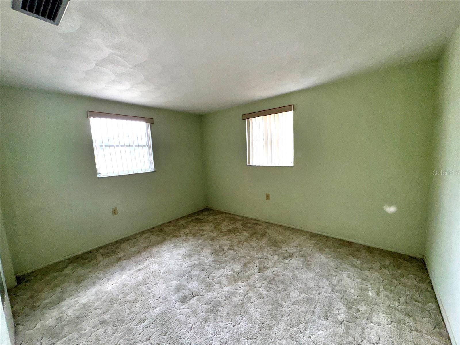 COLONIAL HILLS - Residential