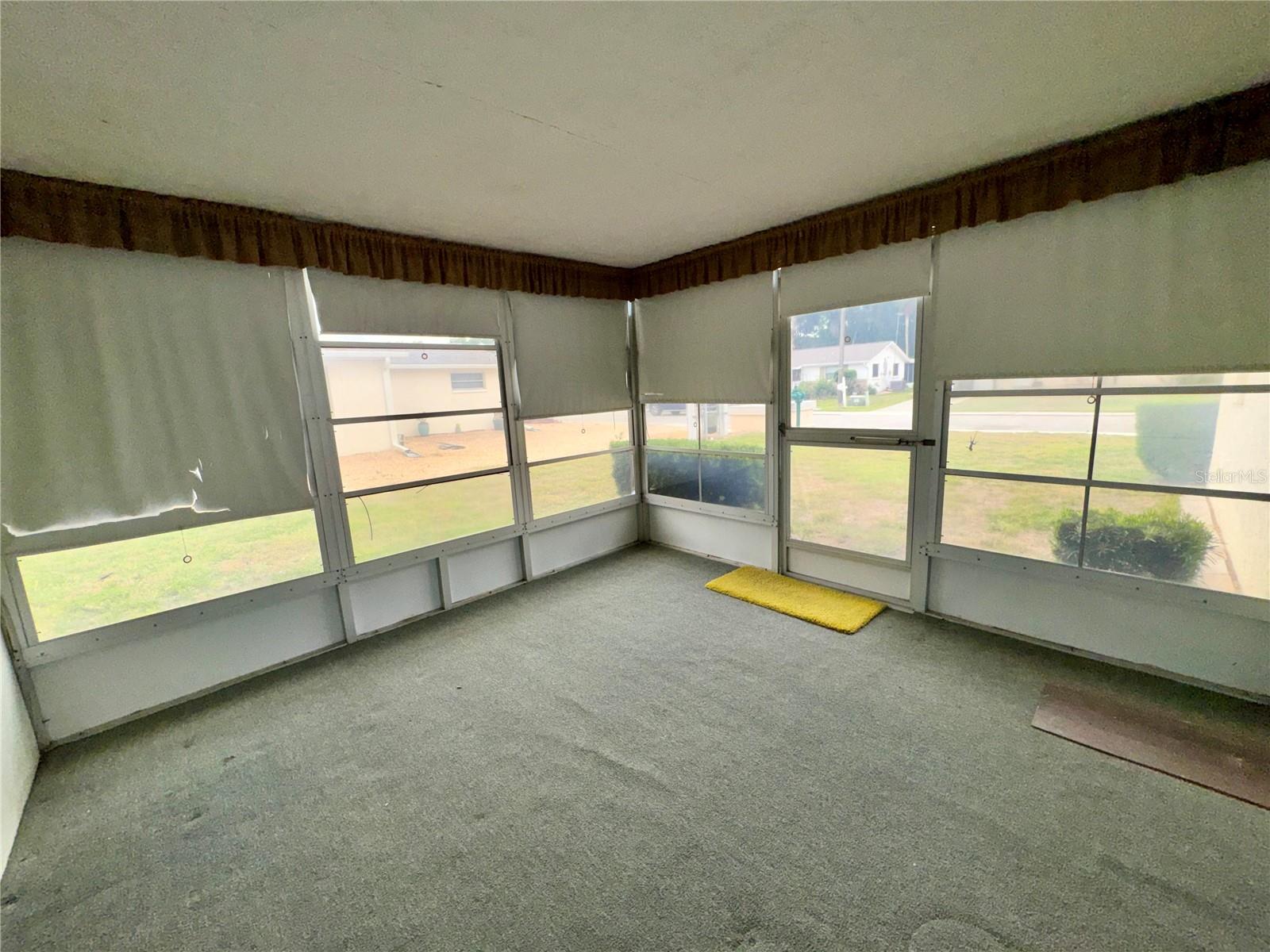 COLONIAL HILLS - Residential