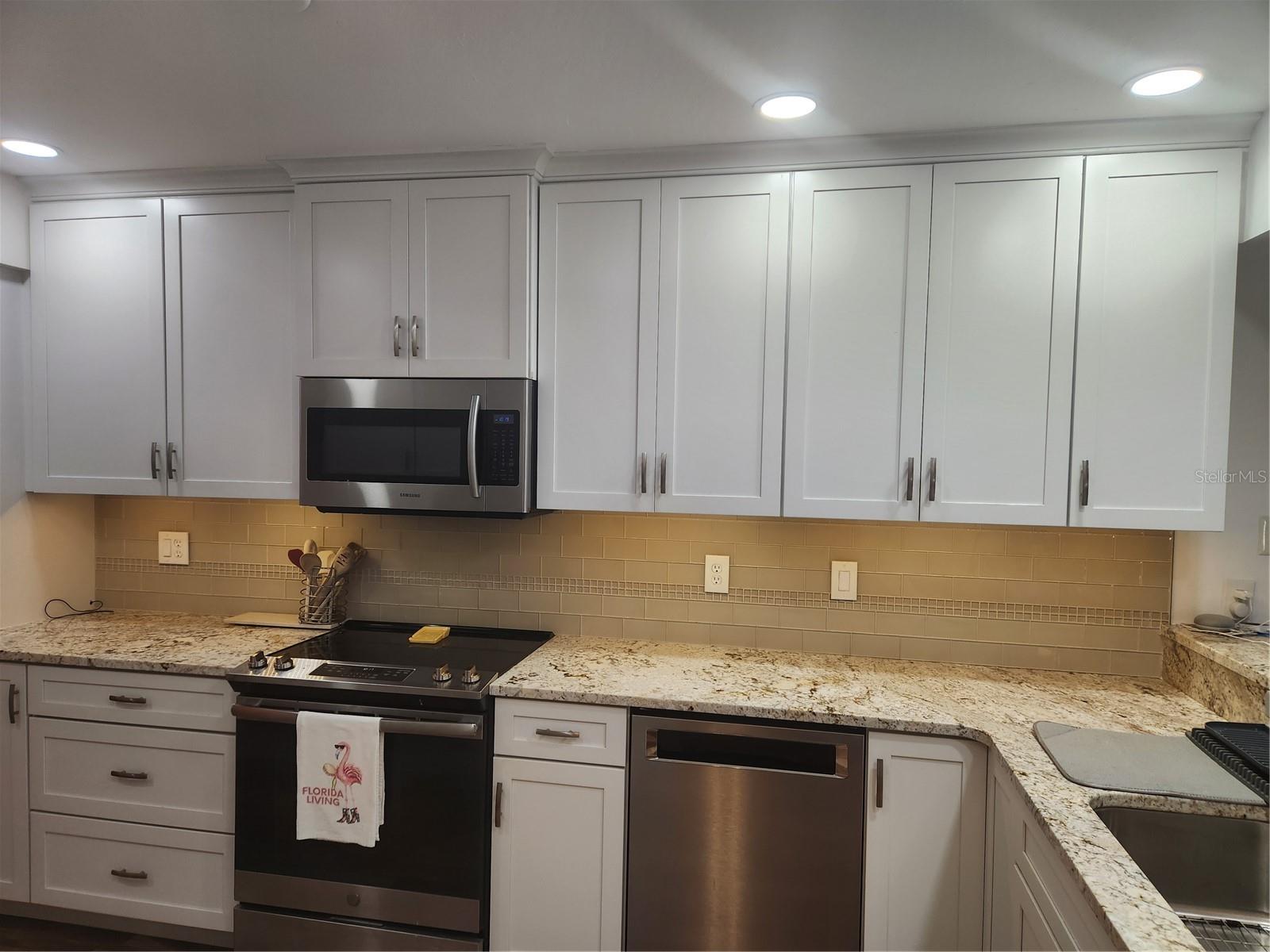 3411 AVENIDA MADERA A