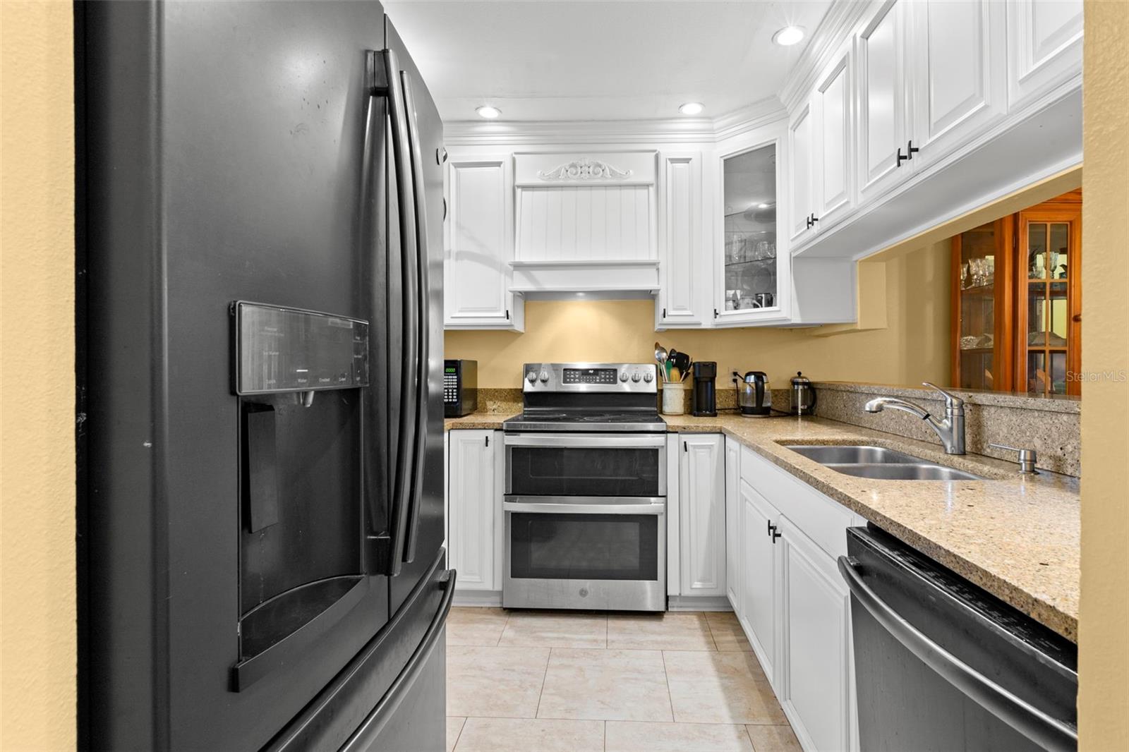 POINTE ALEXIS SOUTH - Residential