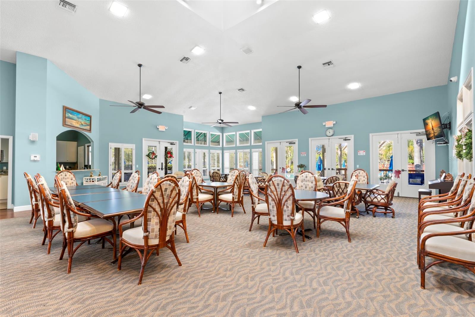 POINTE ALEXIS SOUTH - Residential