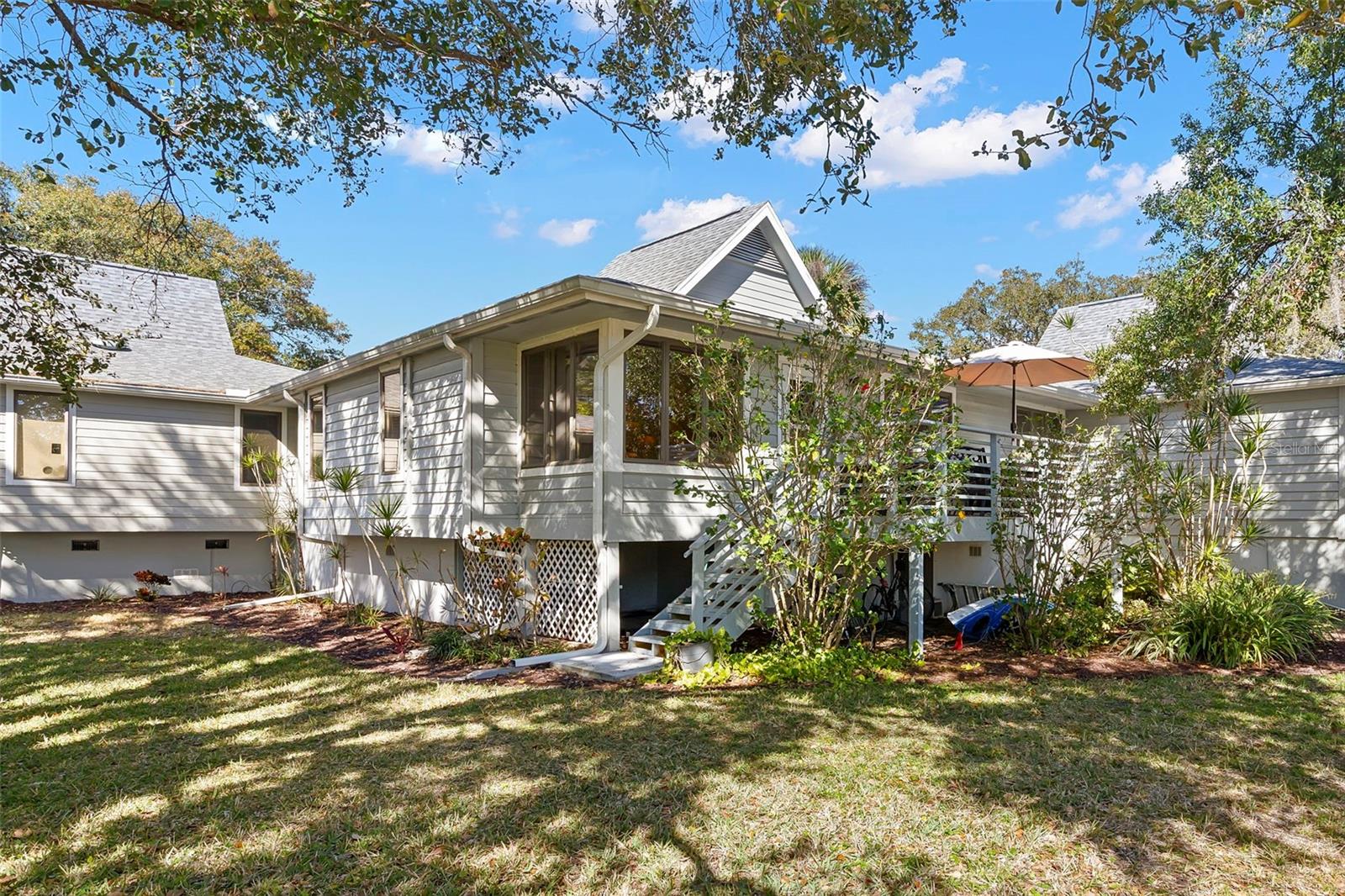 POINTE ALEXIS SOUTH - Residential