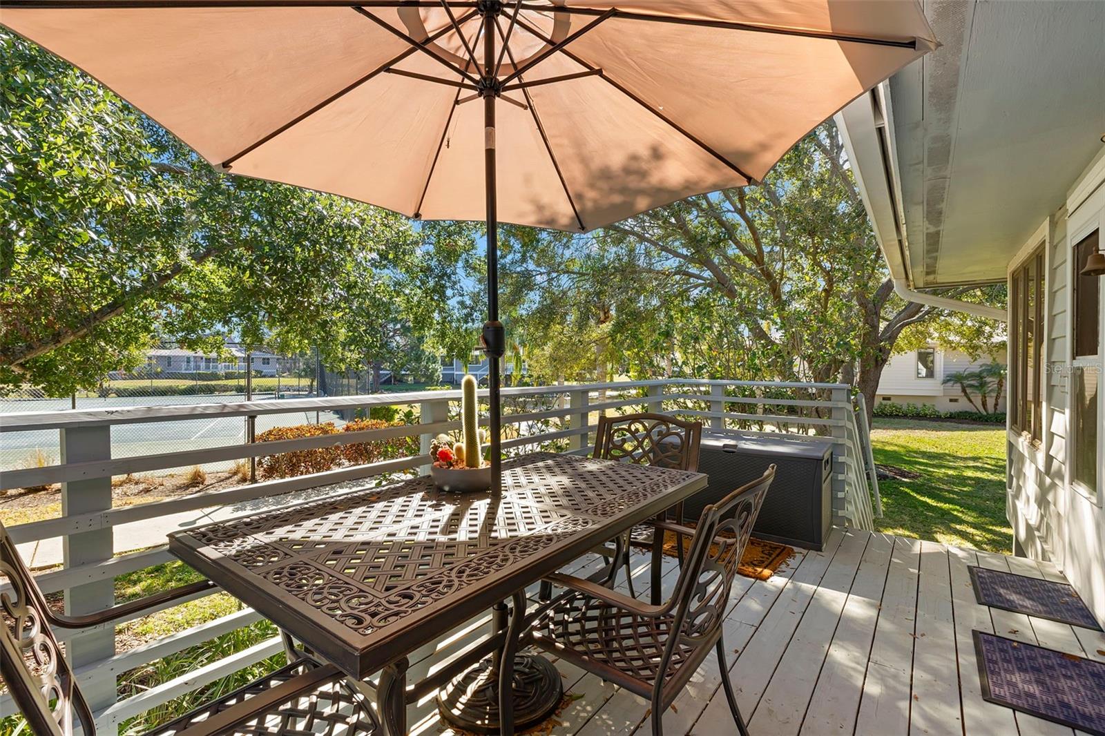 POINTE ALEXIS SOUTH - Residential