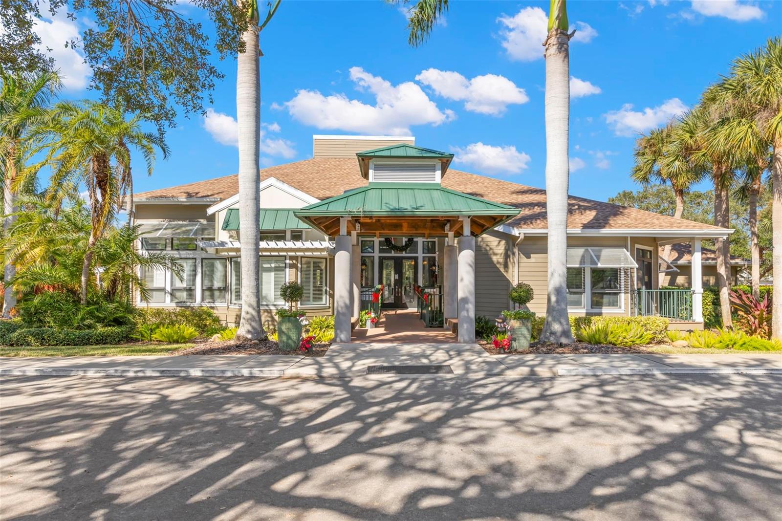 POINTE ALEXIS SOUTH - Residential