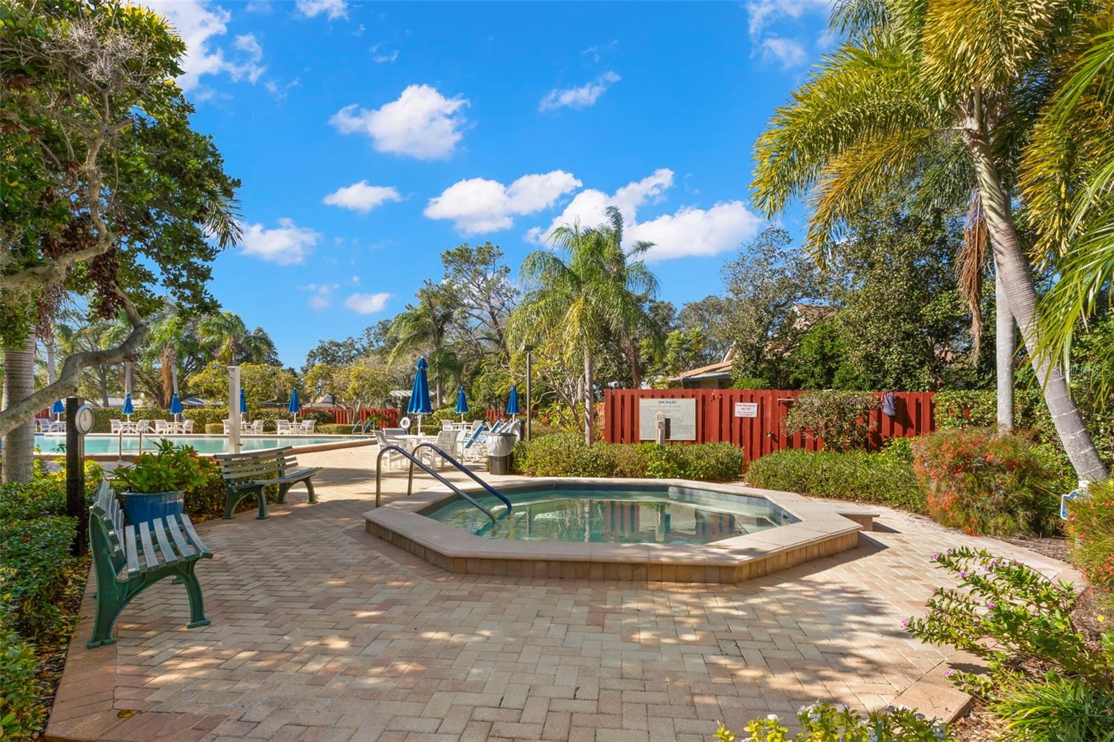 POINTE ALEXIS SOUTH - Residential