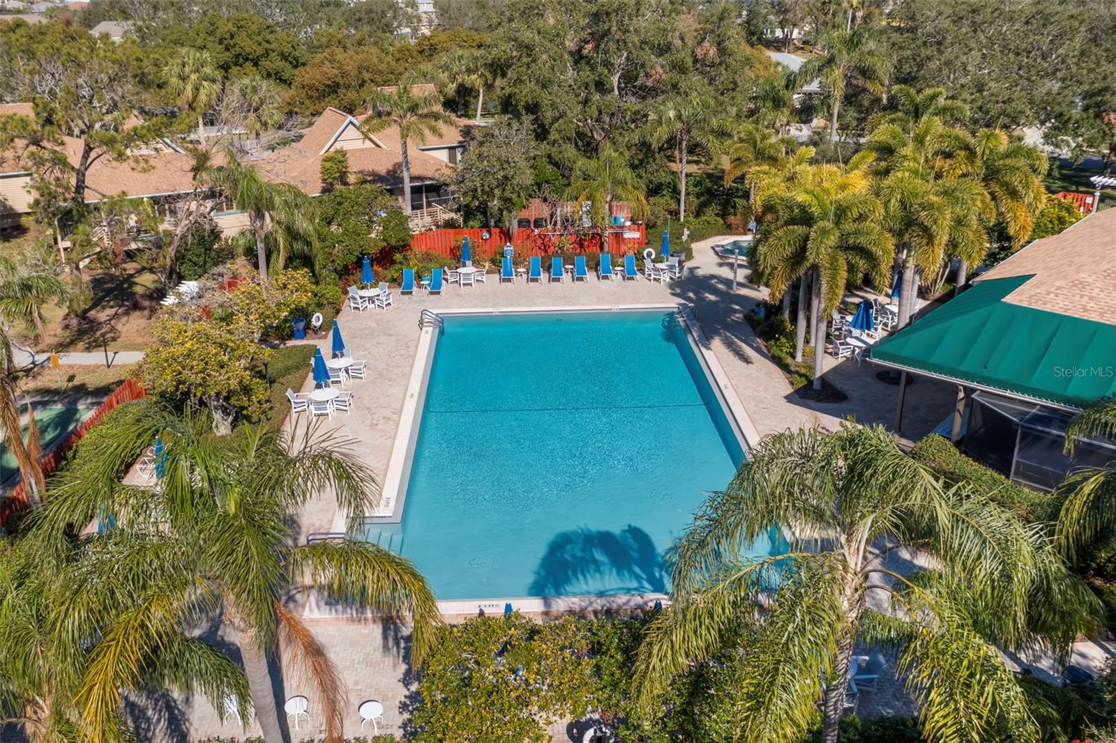 POINTE ALEXIS SOUTH - Residential