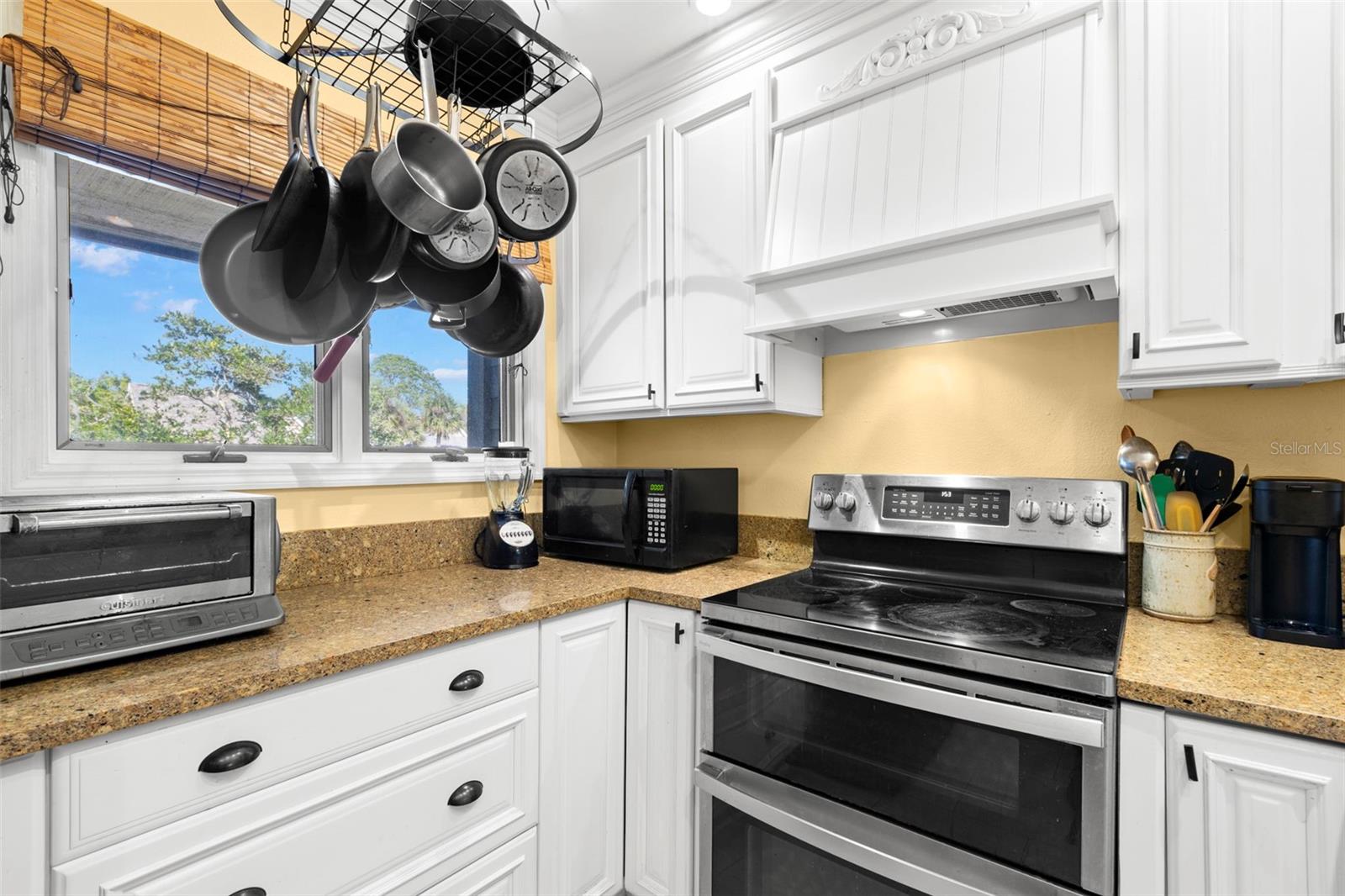 POINTE ALEXIS SOUTH - Residential