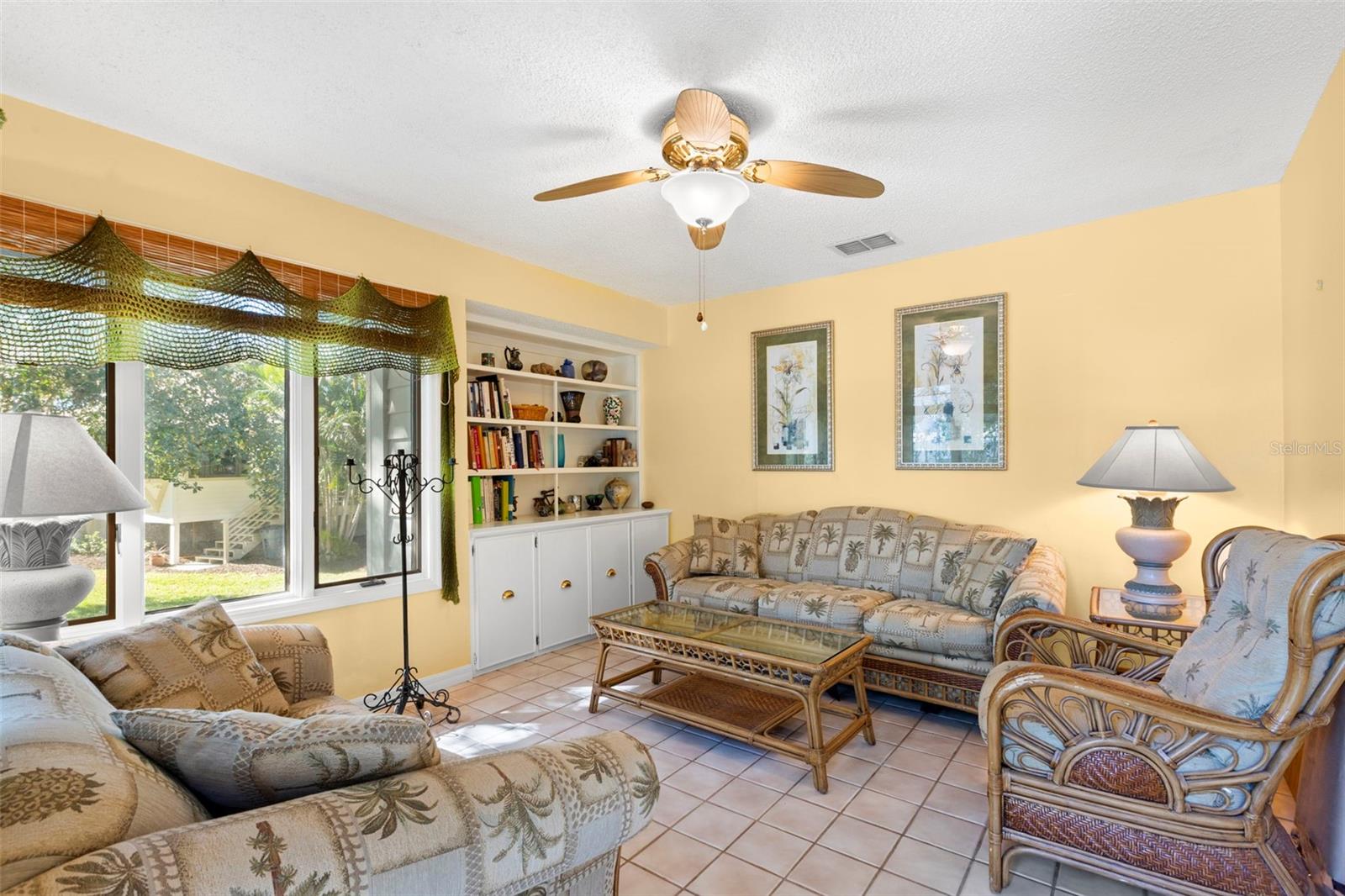 POINTE ALEXIS SOUTH - Residential