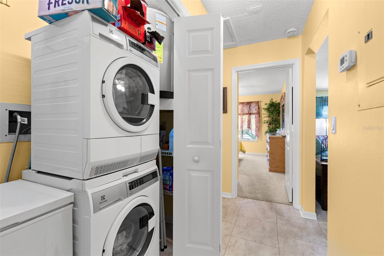 POINTE ALEXIS SOUTH - Residential