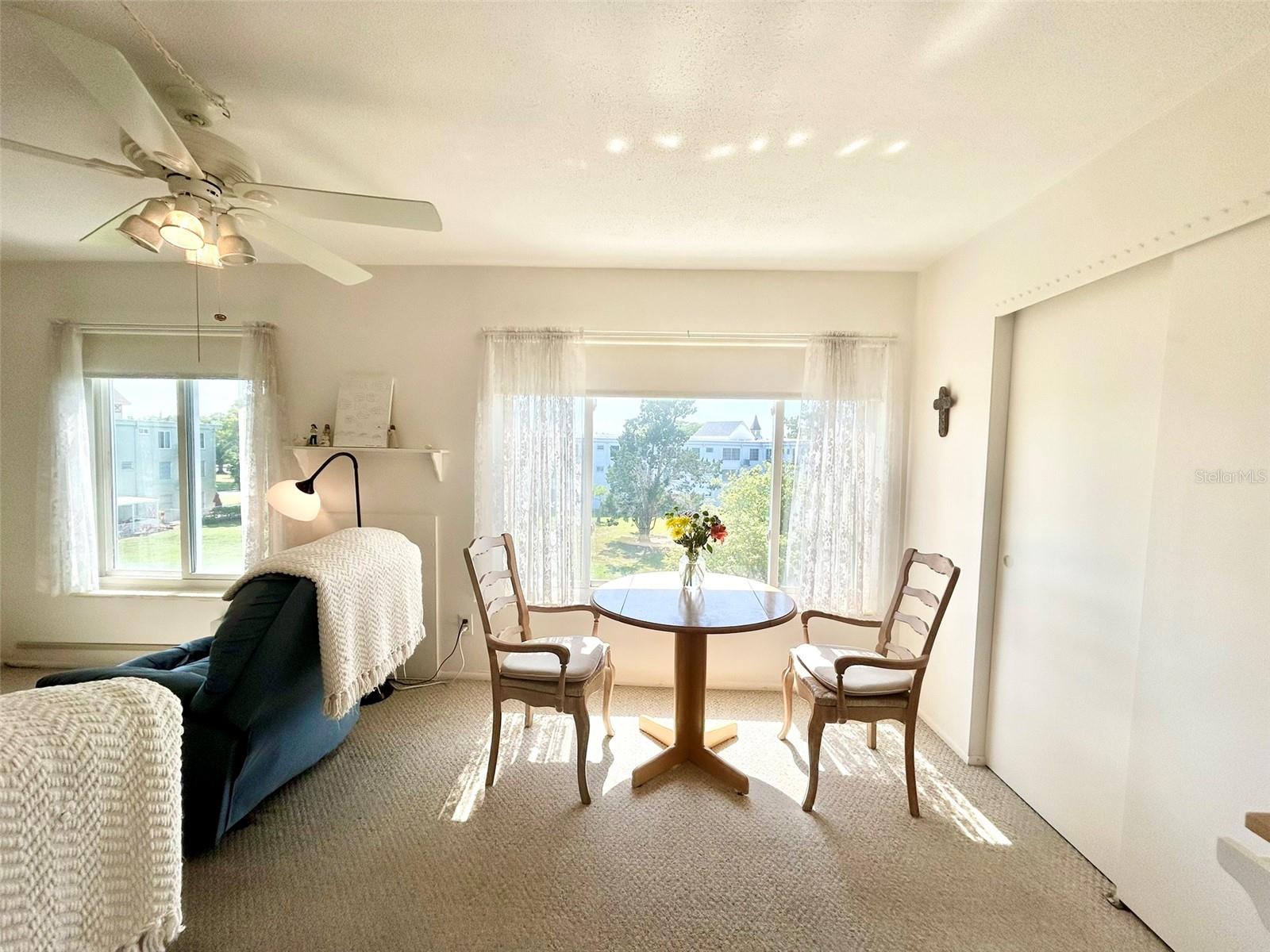 ON TOP OF THE WORLD - Residential