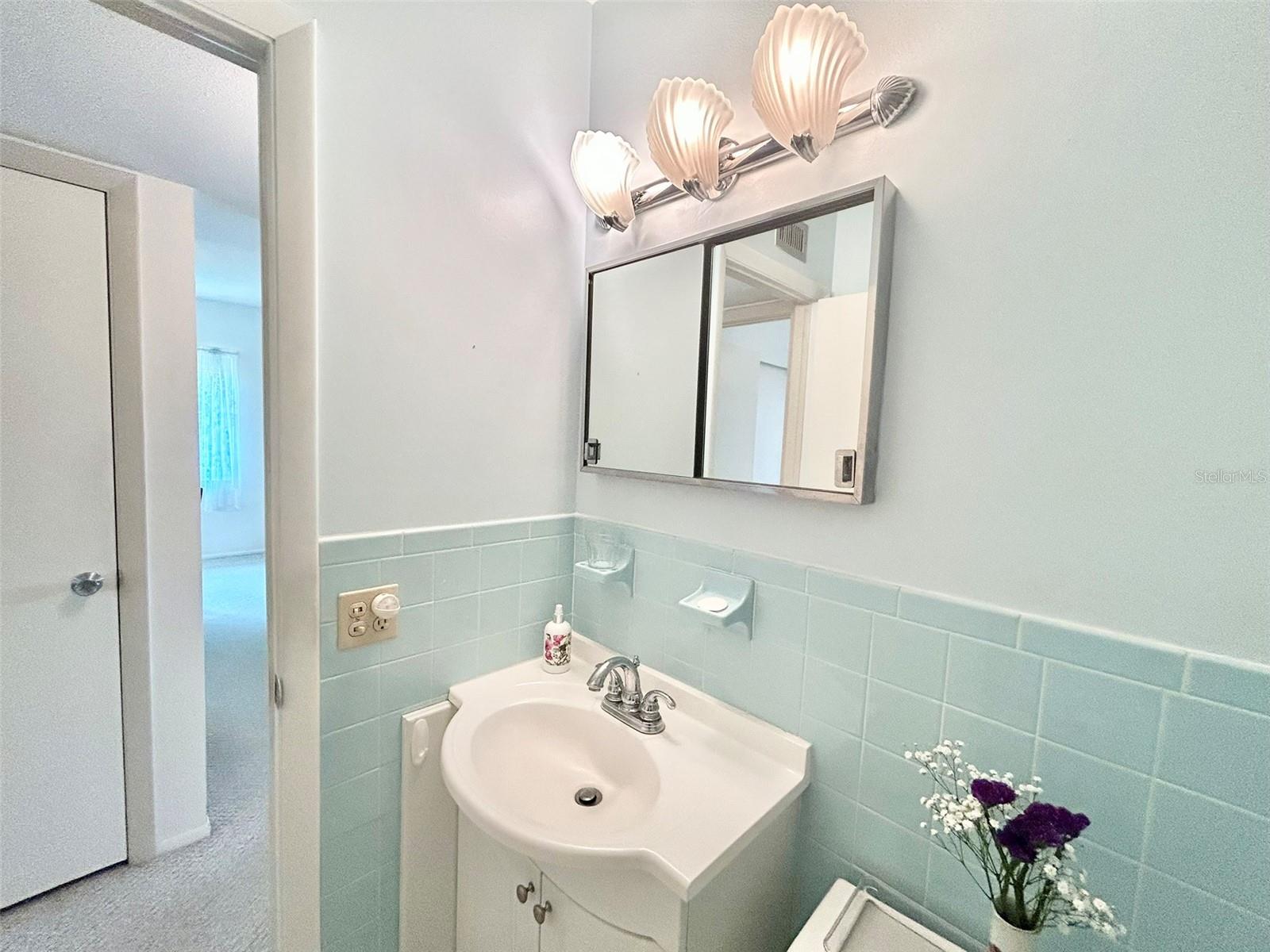 ON TOP OF THE WORLD - Residential