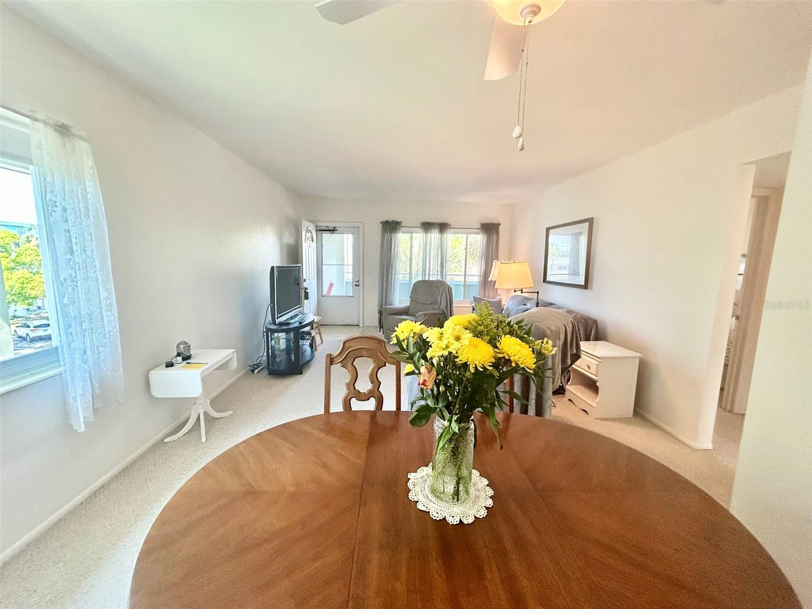 ON TOP OF THE WORLD - Residential