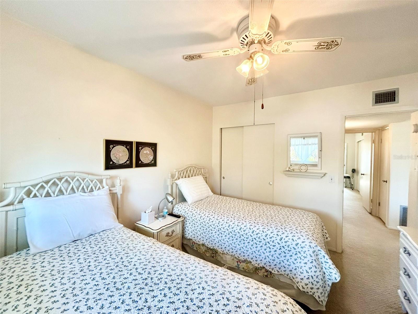 ON TOP OF THE WORLD - Residential