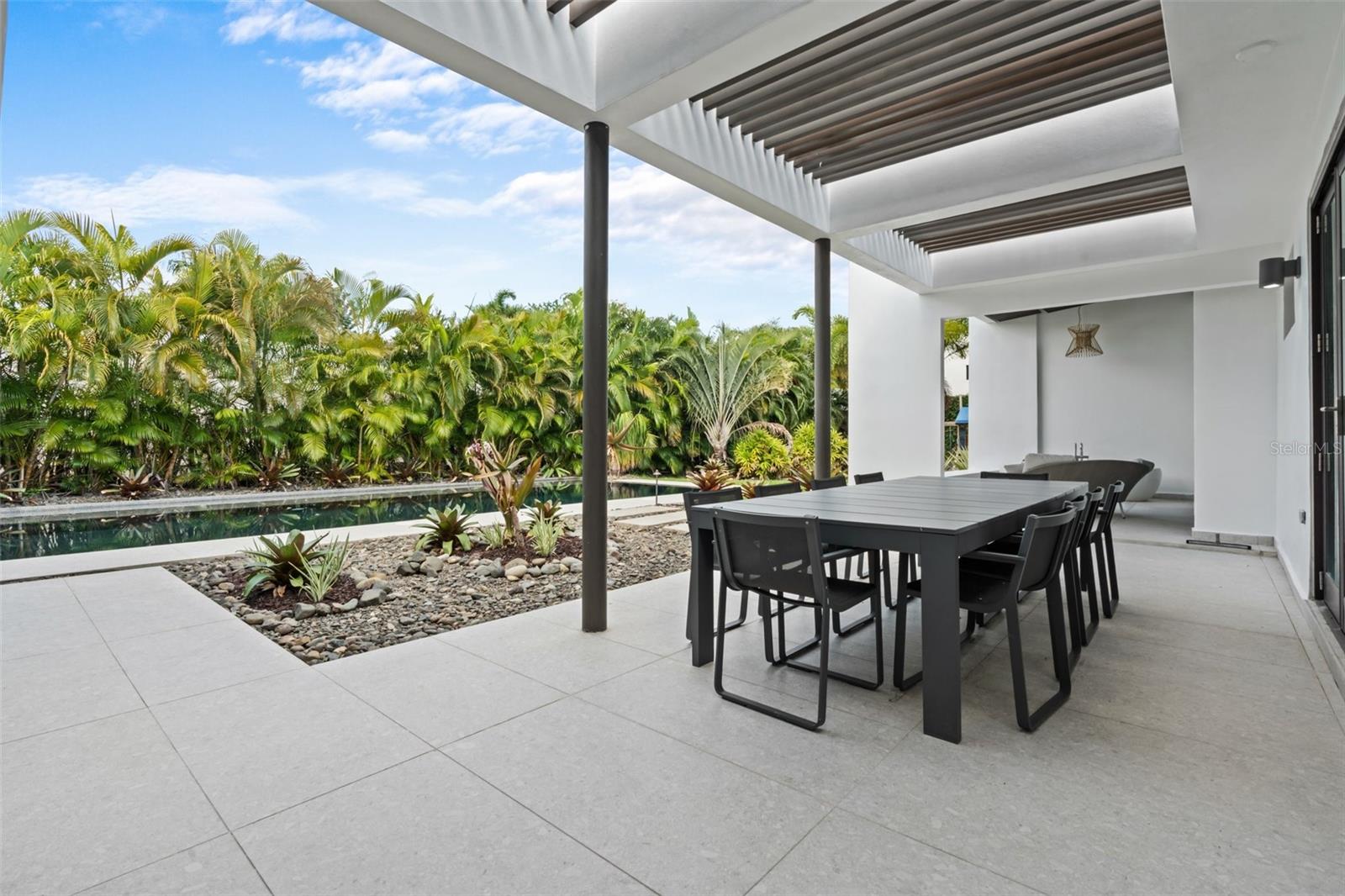 DORADO BEACH EAST - Residential