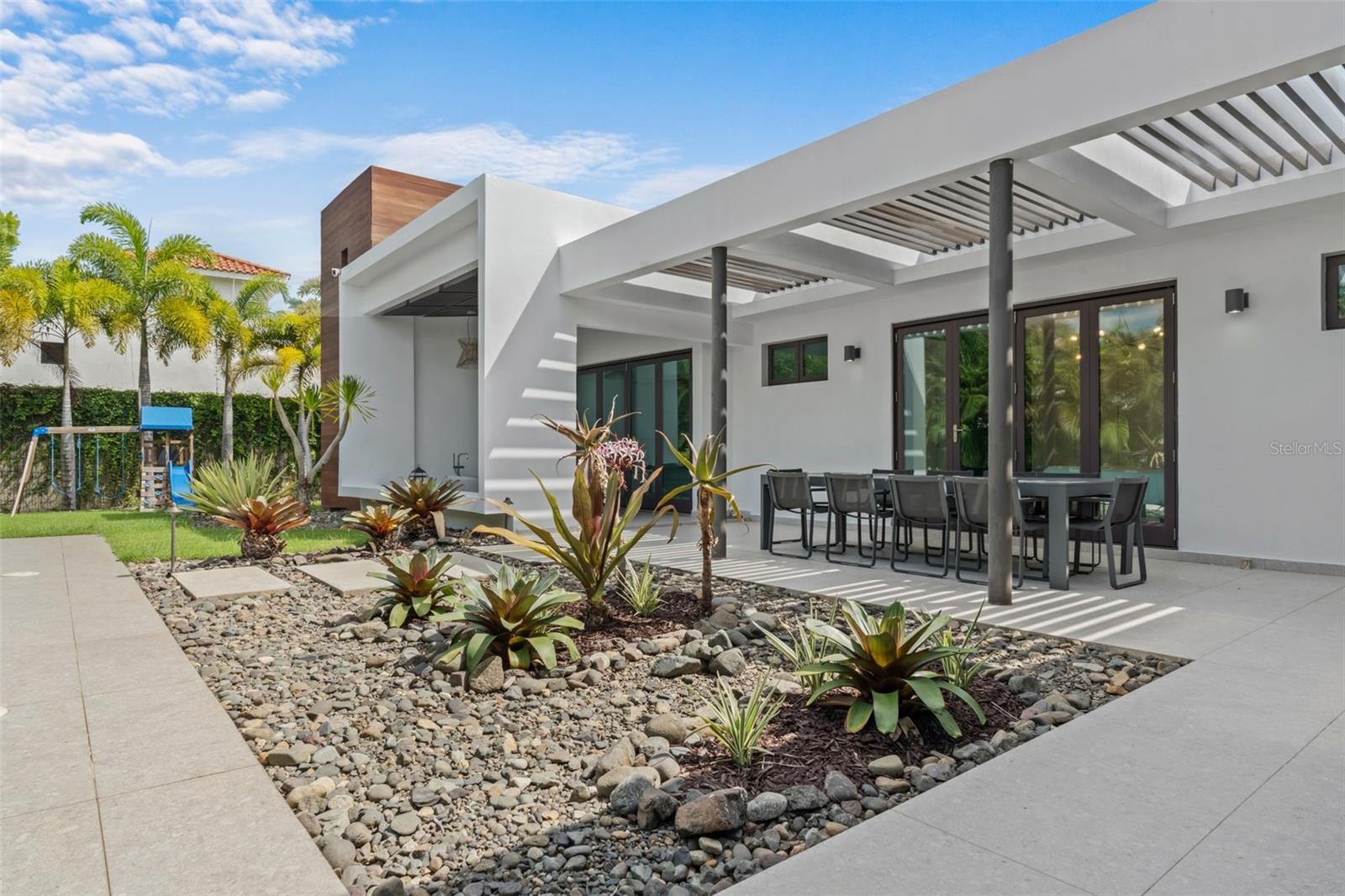 DORADO BEACH EAST - Residential