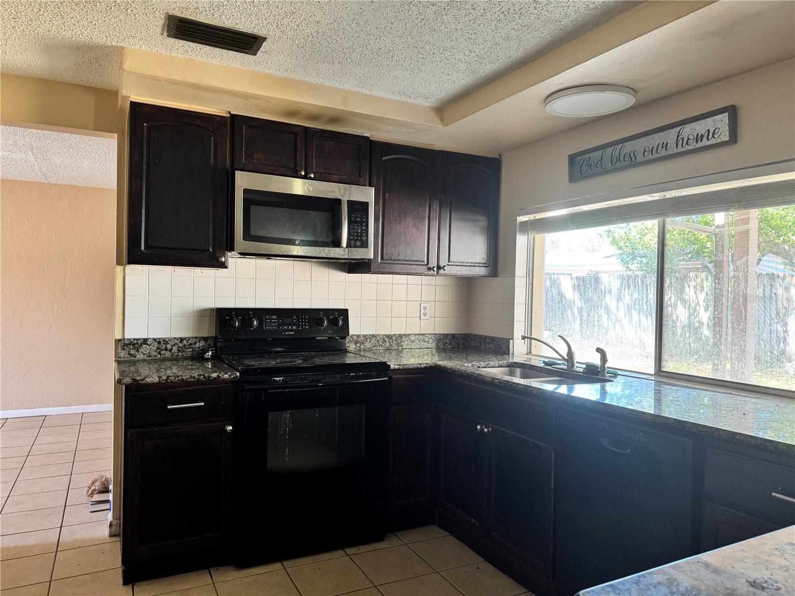 BEACON SQUARE - Residential