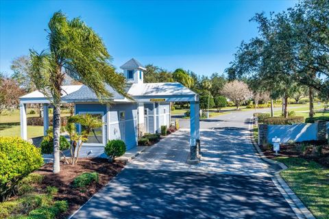 A home in TAVARES