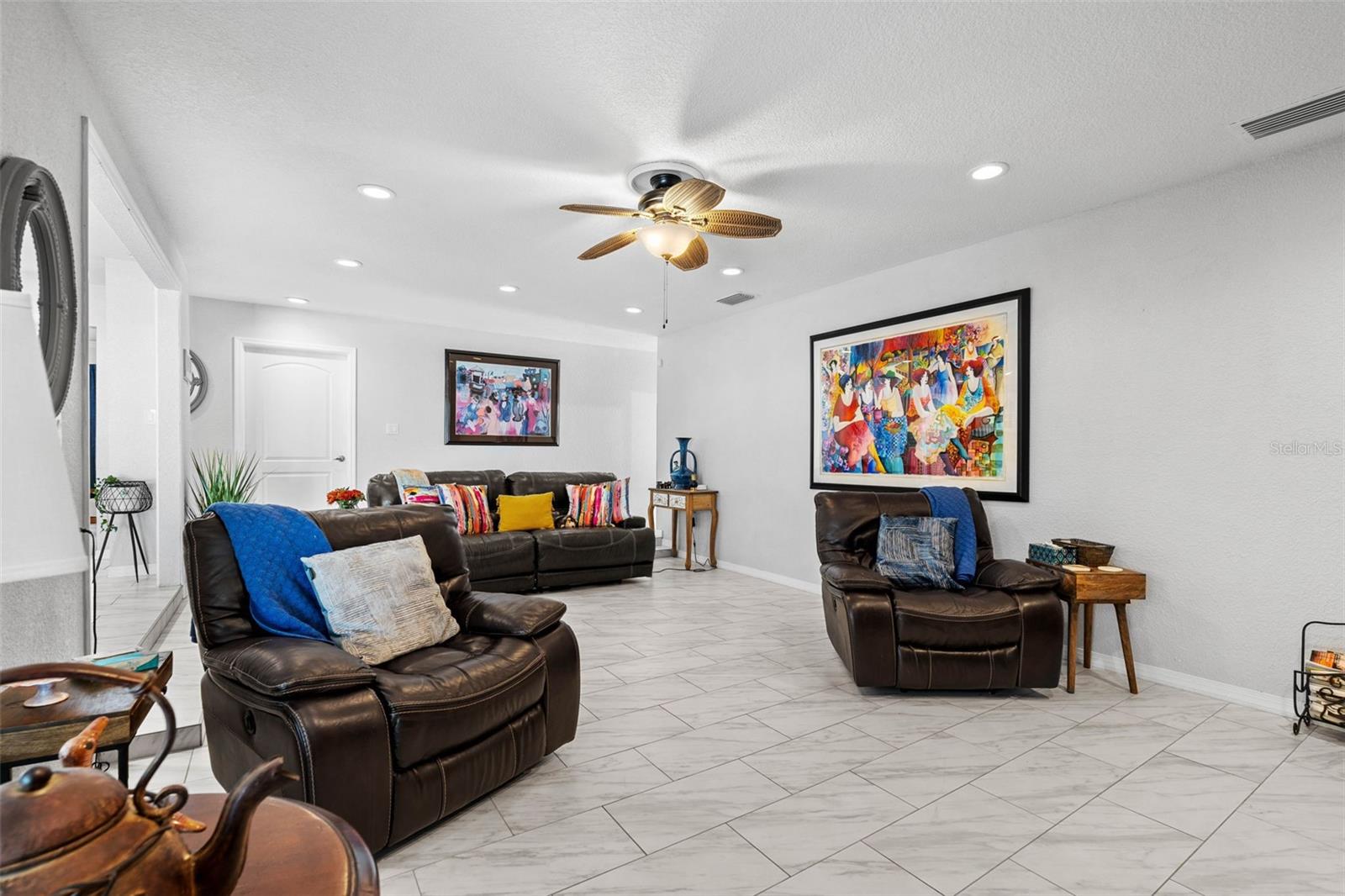 OAKVIEW ESTATES UN #3 - Residential