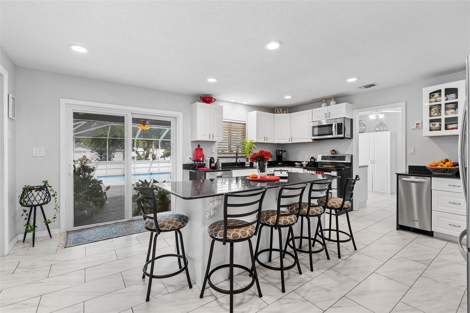 OAKVIEW ESTATES UN #3 - Residential