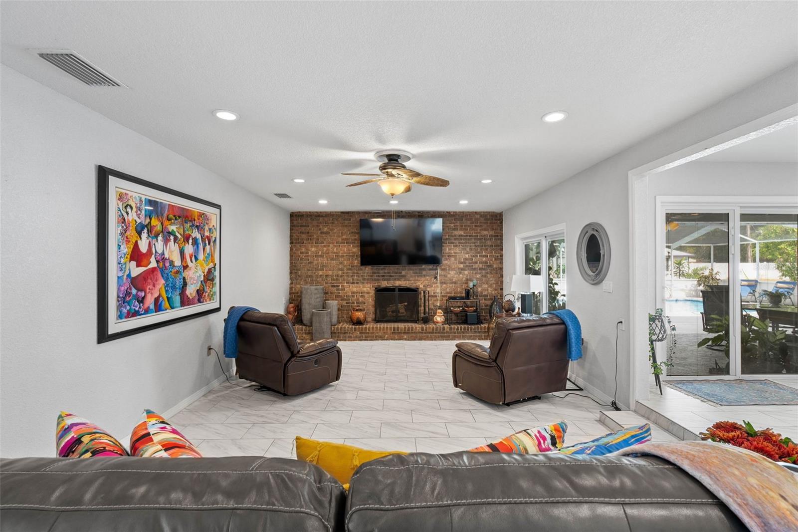 OAKVIEW ESTATES UN #3 - Residential