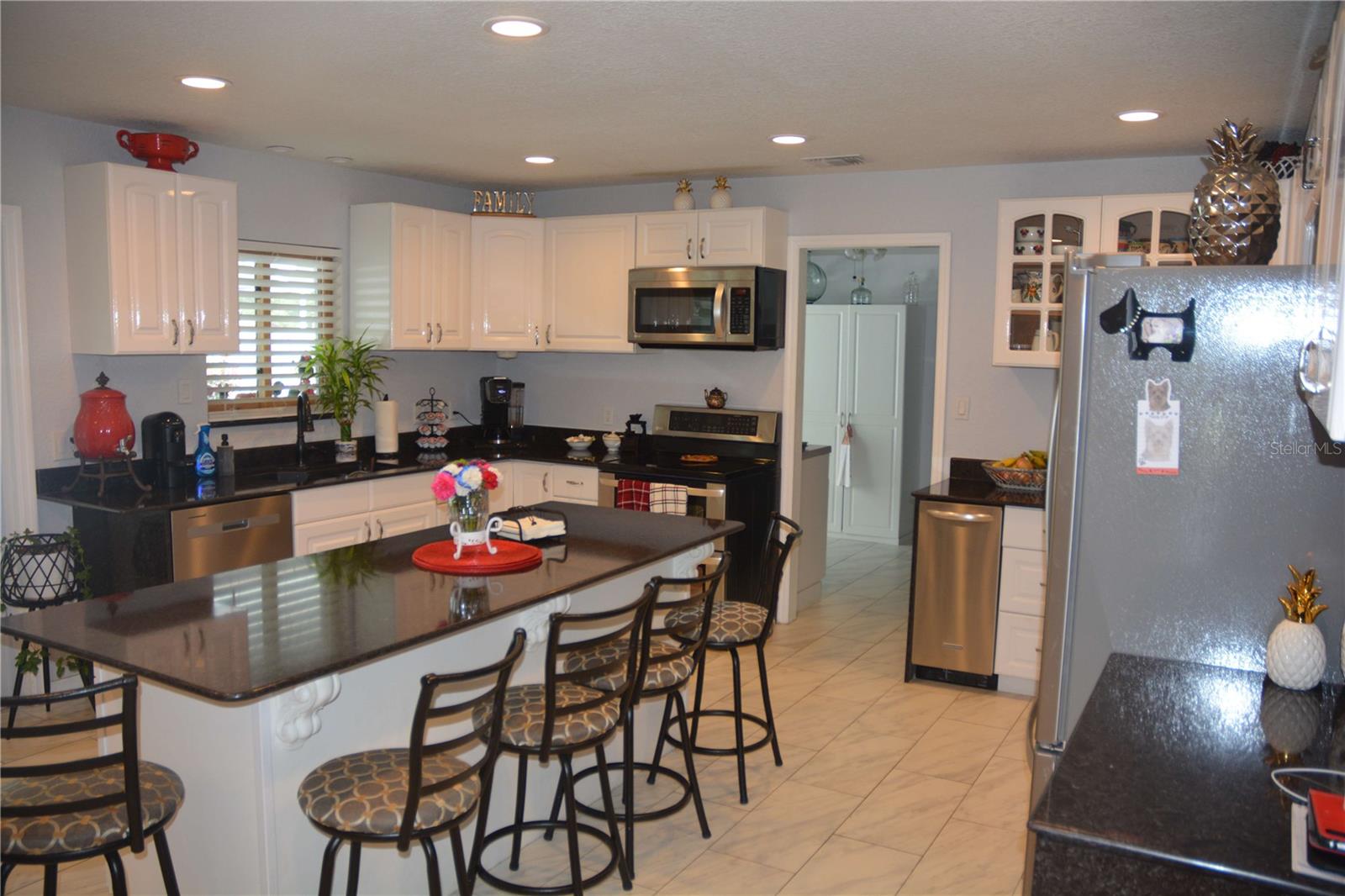 OAKVIEW ESTATES UN #3 - Residential