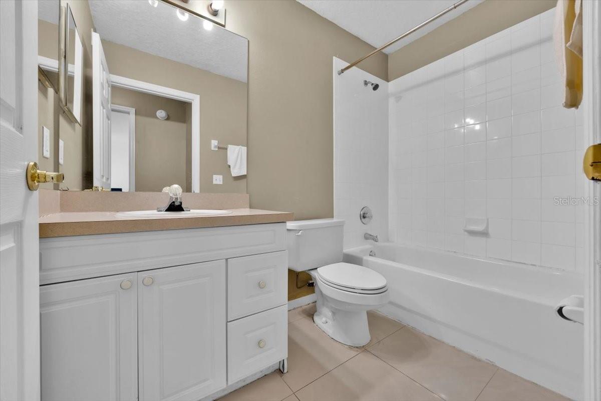 ISLAND CLUB WEST HOA - Residential Lease