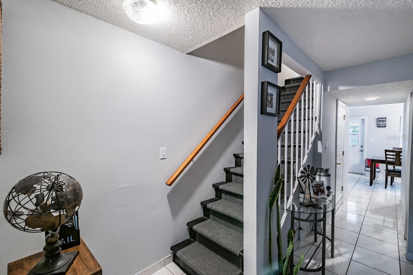 FAIRWAY OAKS - Residential Lease