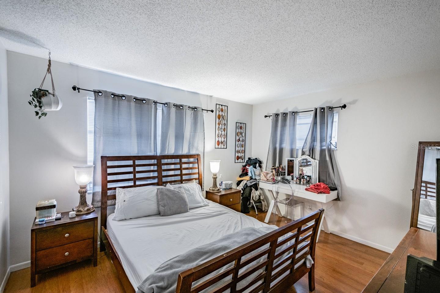 FAIRWAY OAKS - Residential Lease