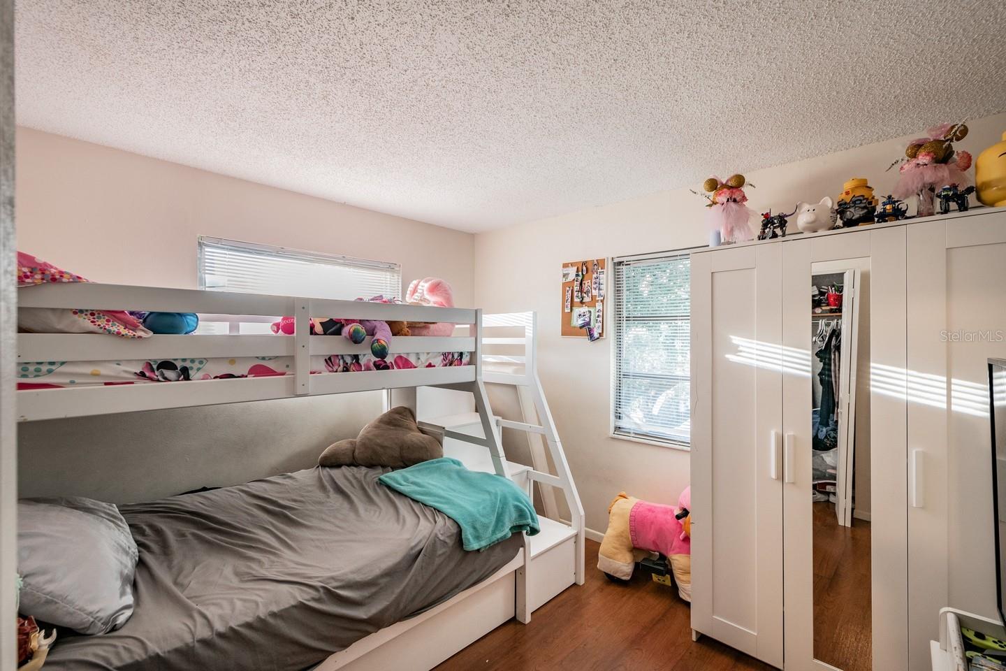 FAIRWAY OAKS - Residential Lease