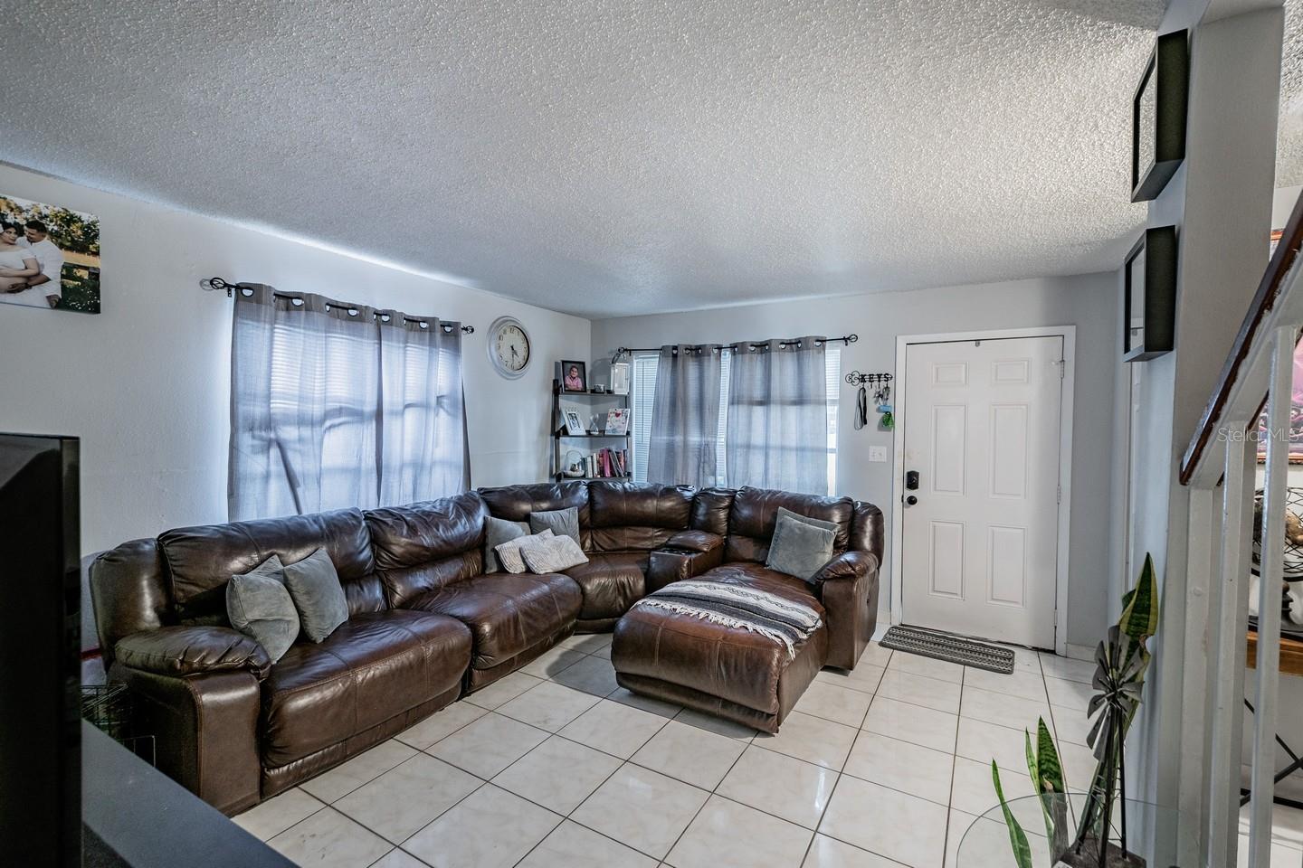 FAIRWAY OAKS - Residential Lease