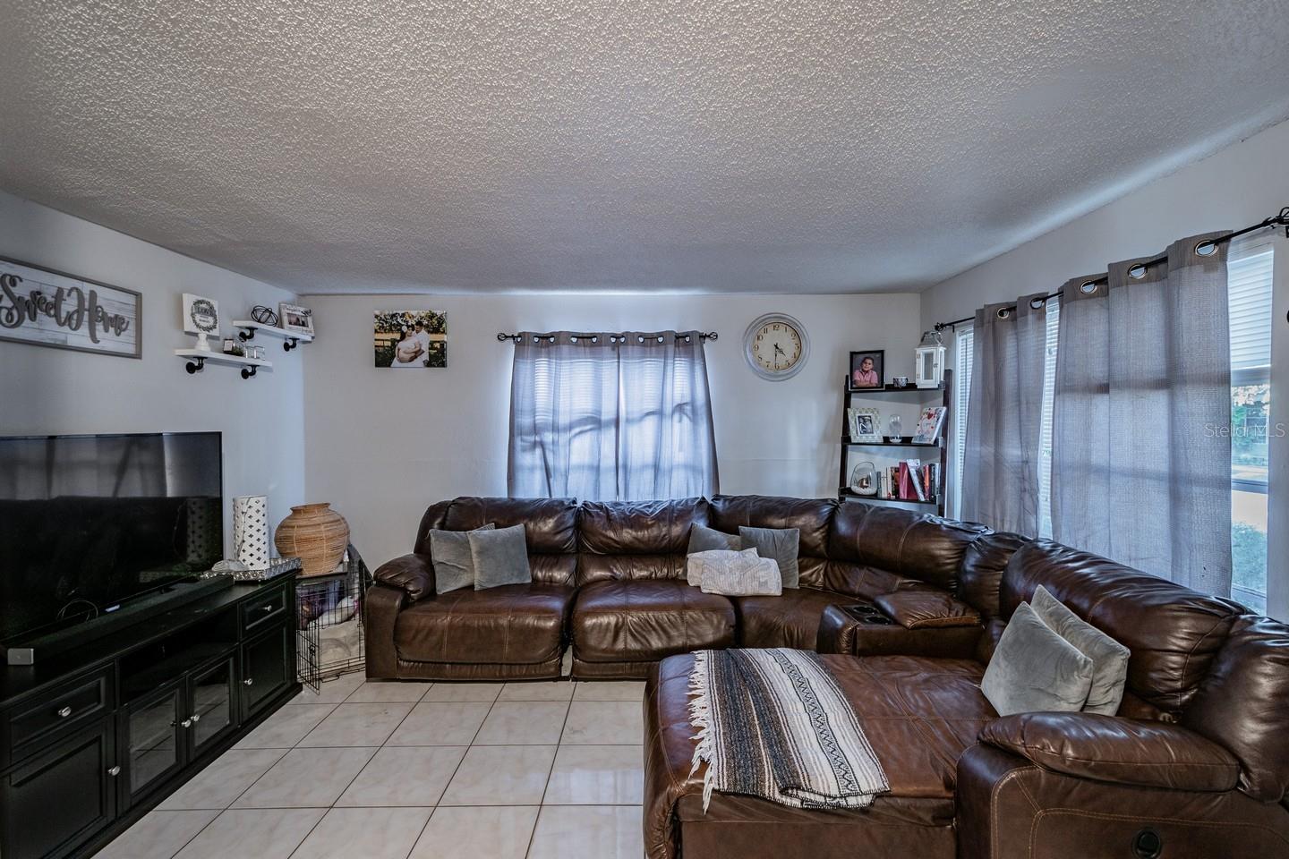 FAIRWAY OAKS - Residential Lease