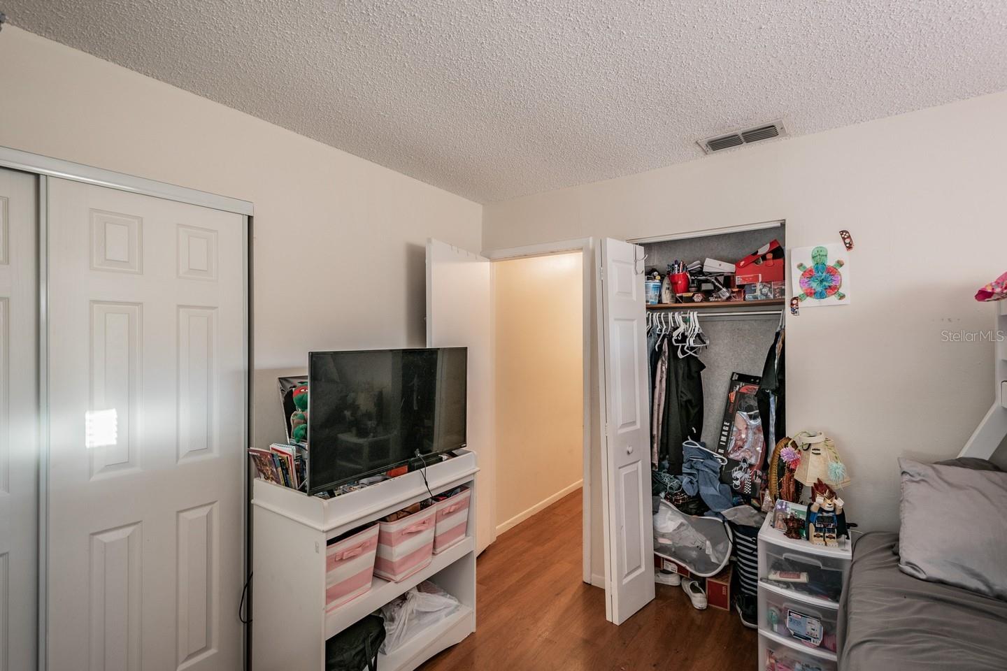 FAIRWAY OAKS - Residential Lease