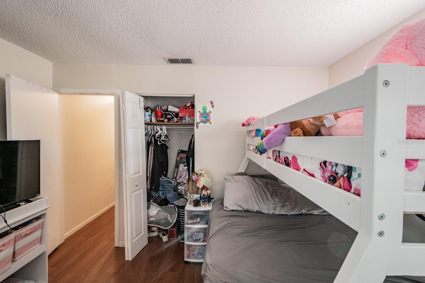 FAIRWAY OAKS - Residential Lease