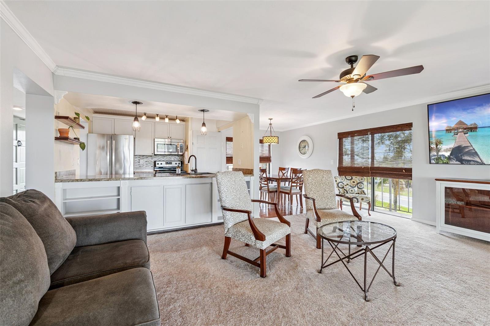 LA CASA CONDO - Residential